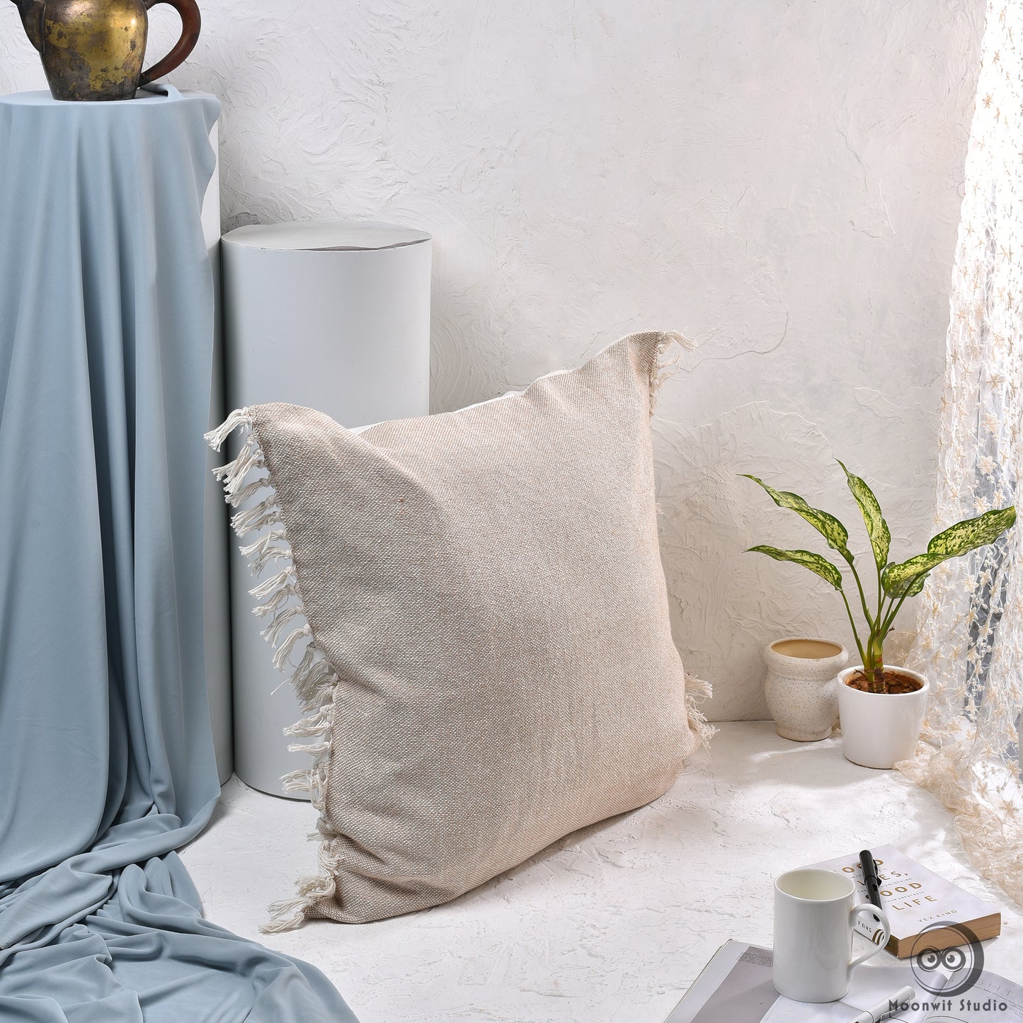 Bege Tassel Cushion Cover