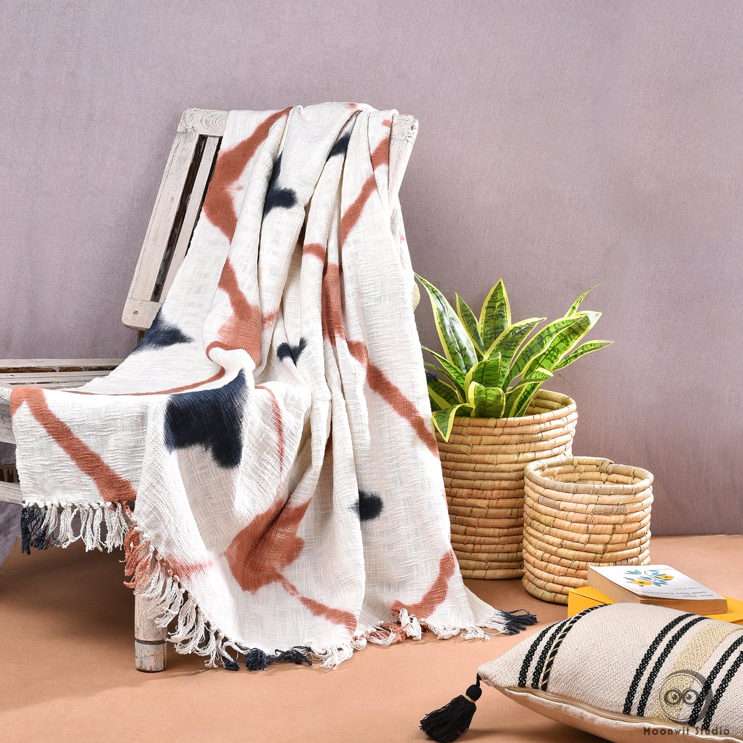 Albino Hand-Woven Throw