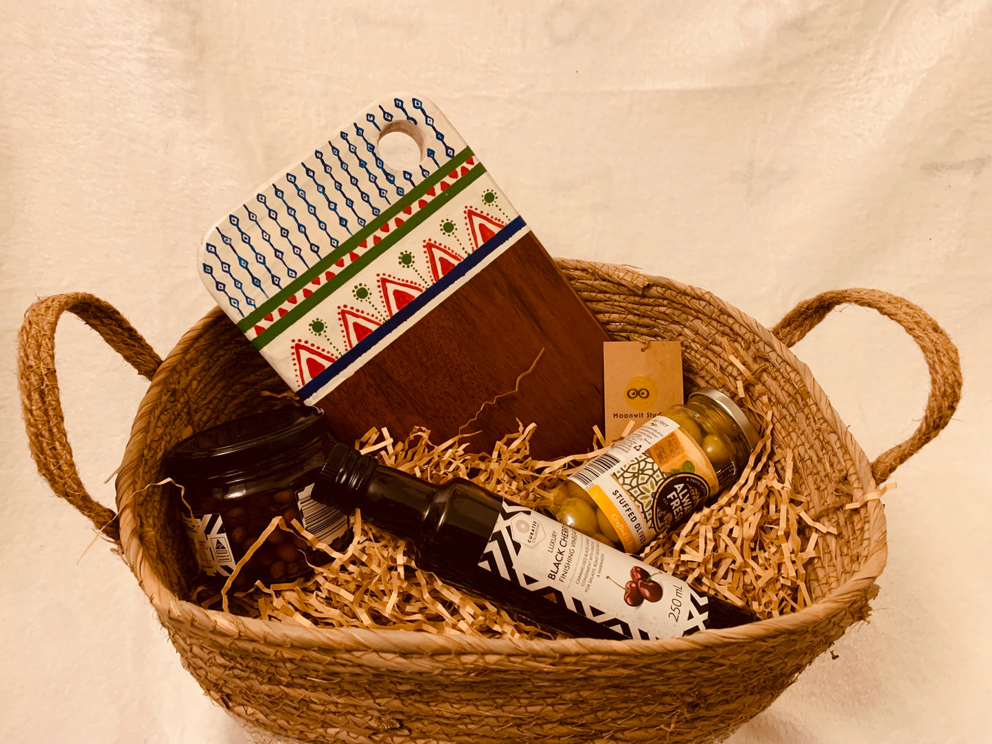 Cheese Board Gift Hamper (Naz Platter)