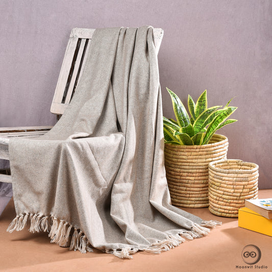 Liso Tassel Throw